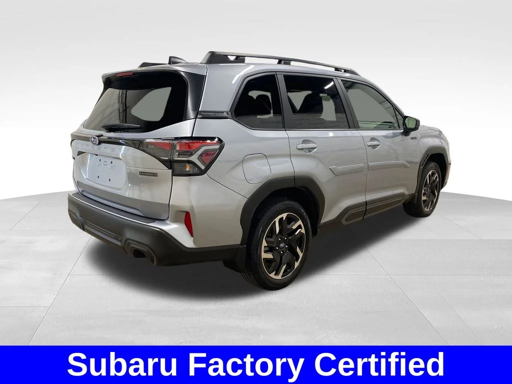 Used 2025 Silver Subaru Limited image 3