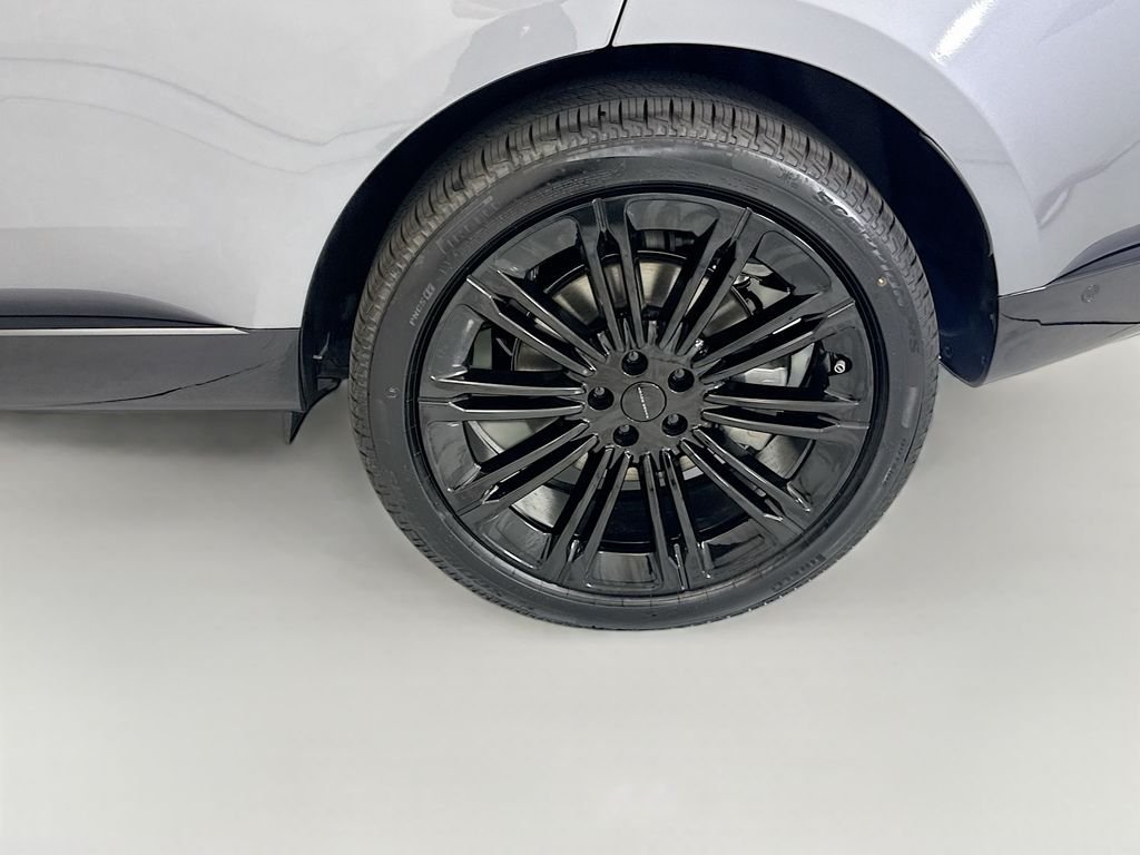 New 2026 Eiger Grey Land Rover SE image 30