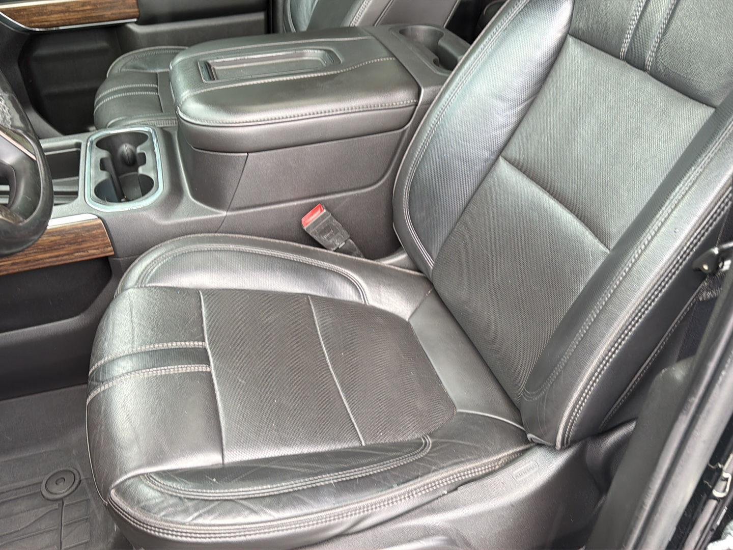 Used 2020 Black Chevrolet High Country image 31