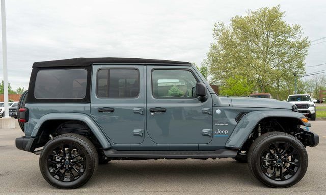 Used 2024 Gray Jeep Sahara 4xe image 5
