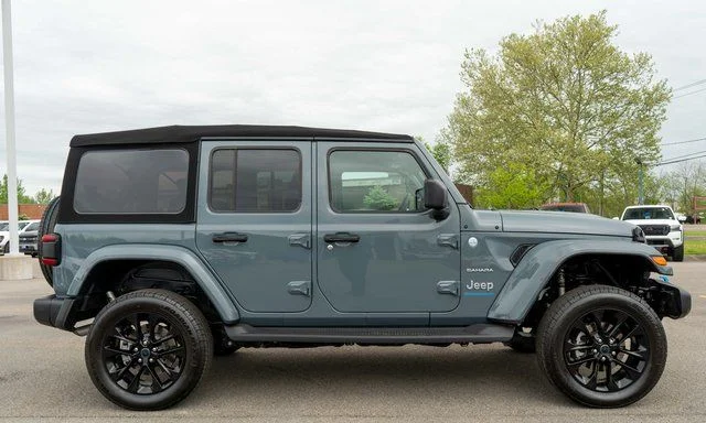 Used 2024 Gray Jeep Sahara 4xe image 5
