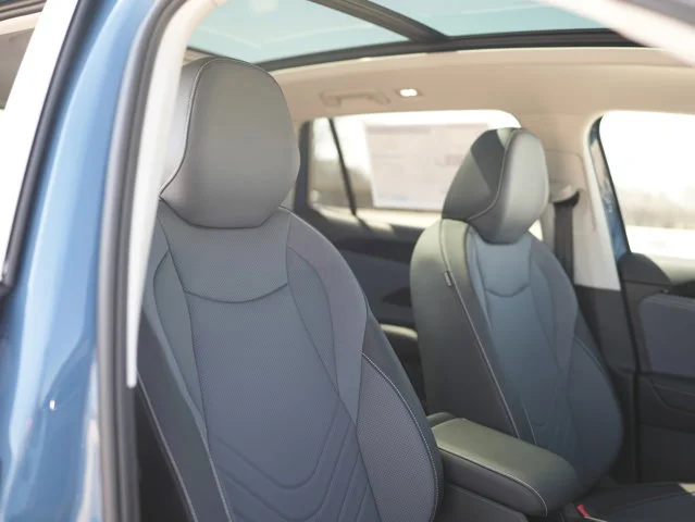 New 2026 Monterey Blue Pearl Volkswagen 2.0T SE image 22