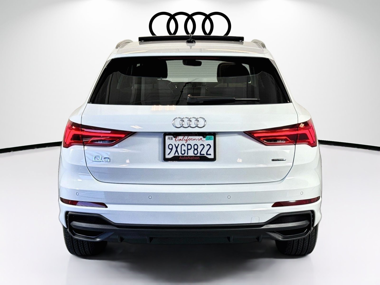 Used 2025 Glacier White Audi S line Premium image 6