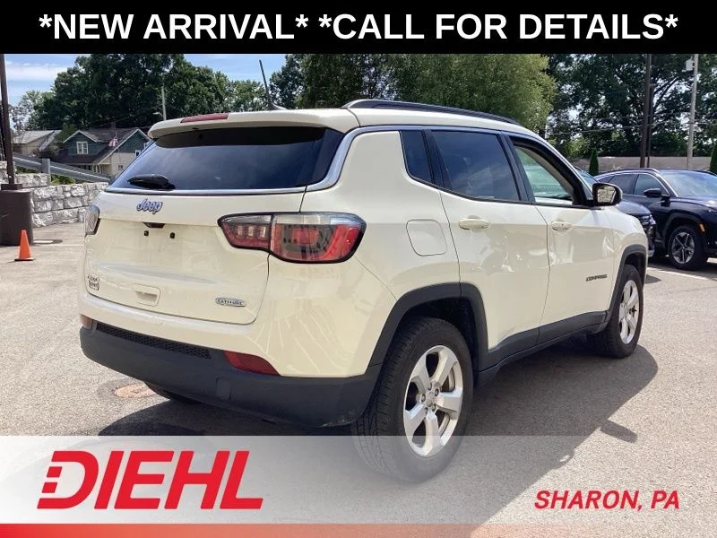 Used 2019 White Jeep Latitude image 7