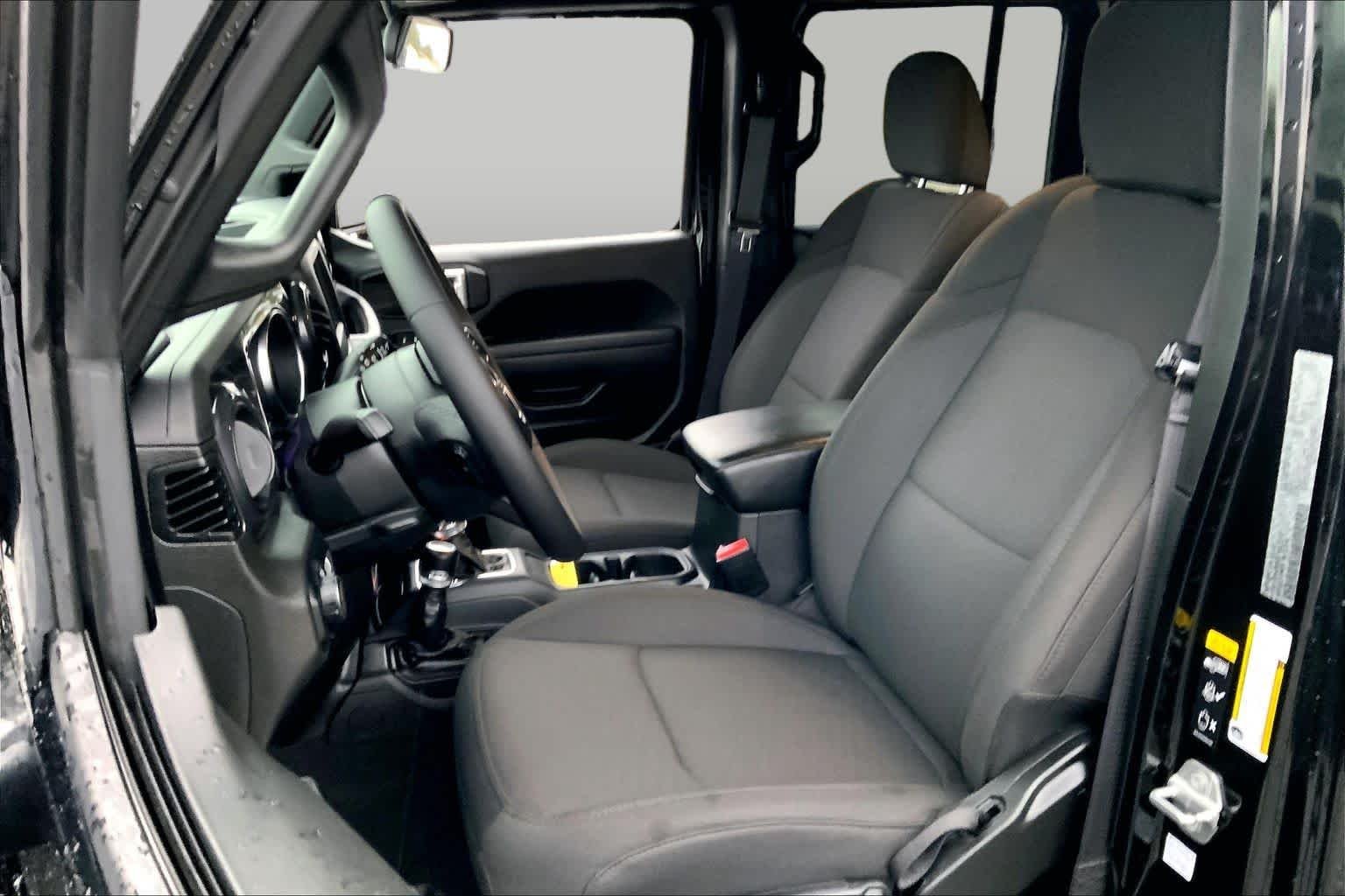 Used 2023 Black Clearcoat Jeep Sport Altitude image 9