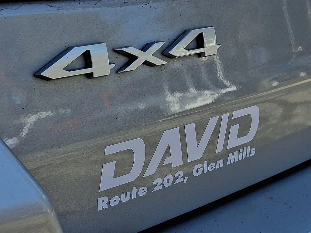 New 2025 Silver Zynith Exterior Paint Jeep  image 19