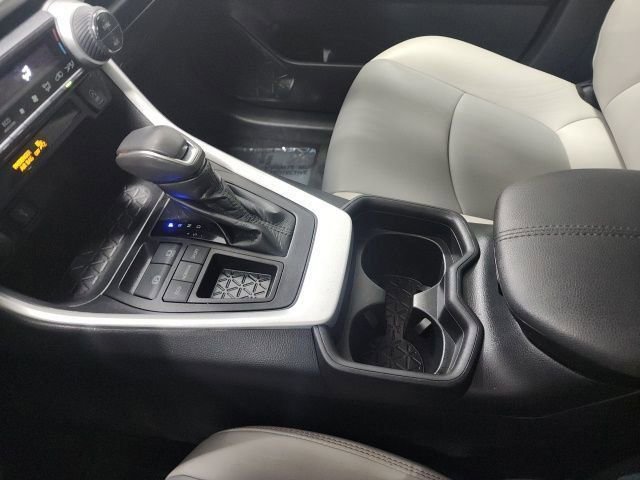 2021 Toyota RAV4 XLE Premium - Photo 33