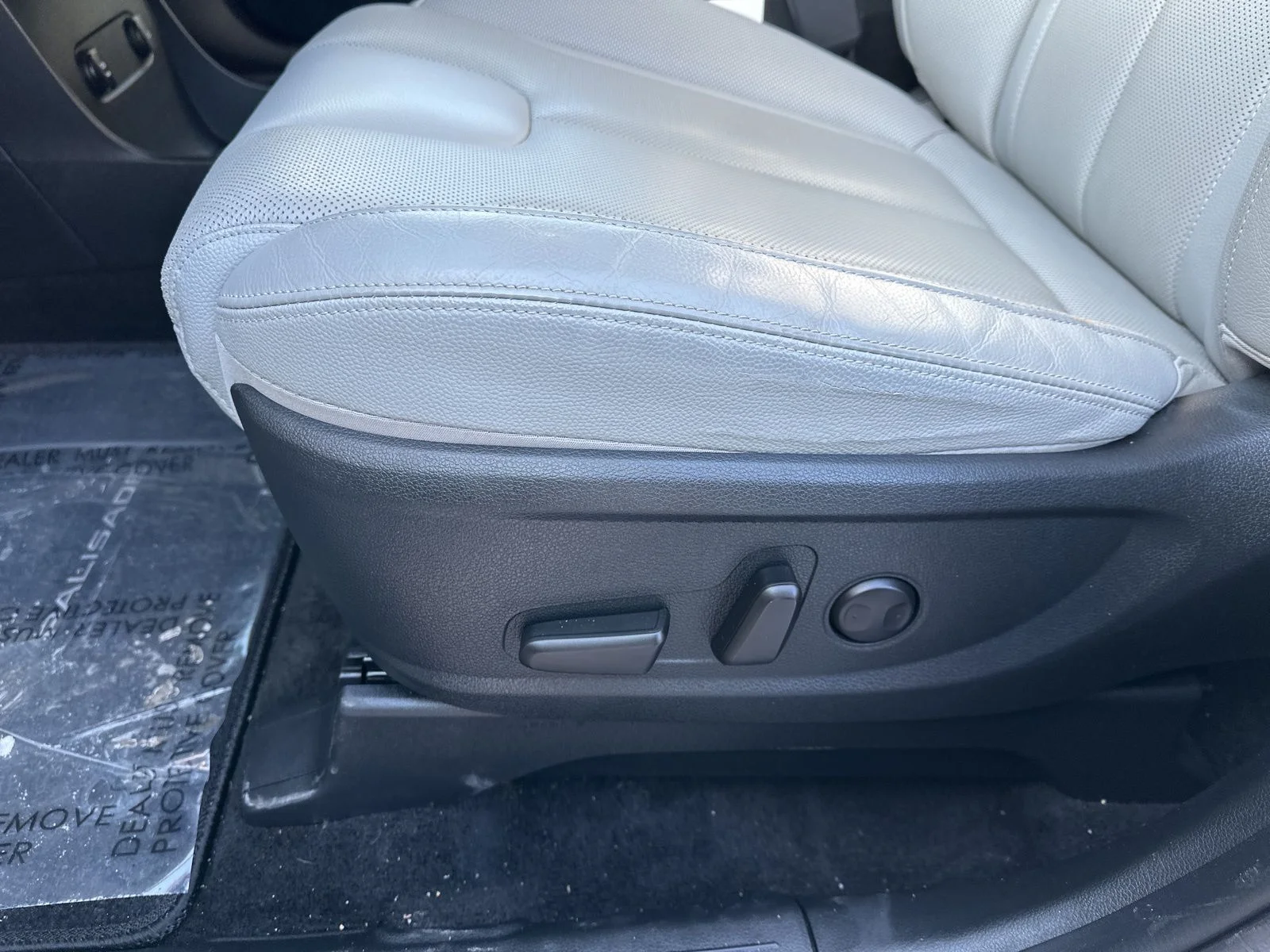 Used 2021 White Hyundai SEL image 13