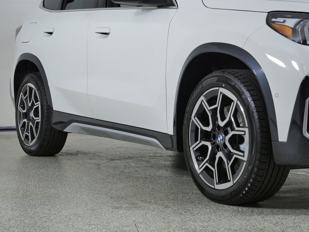 New 2026 Alpine White BMW xDrive28i image 6