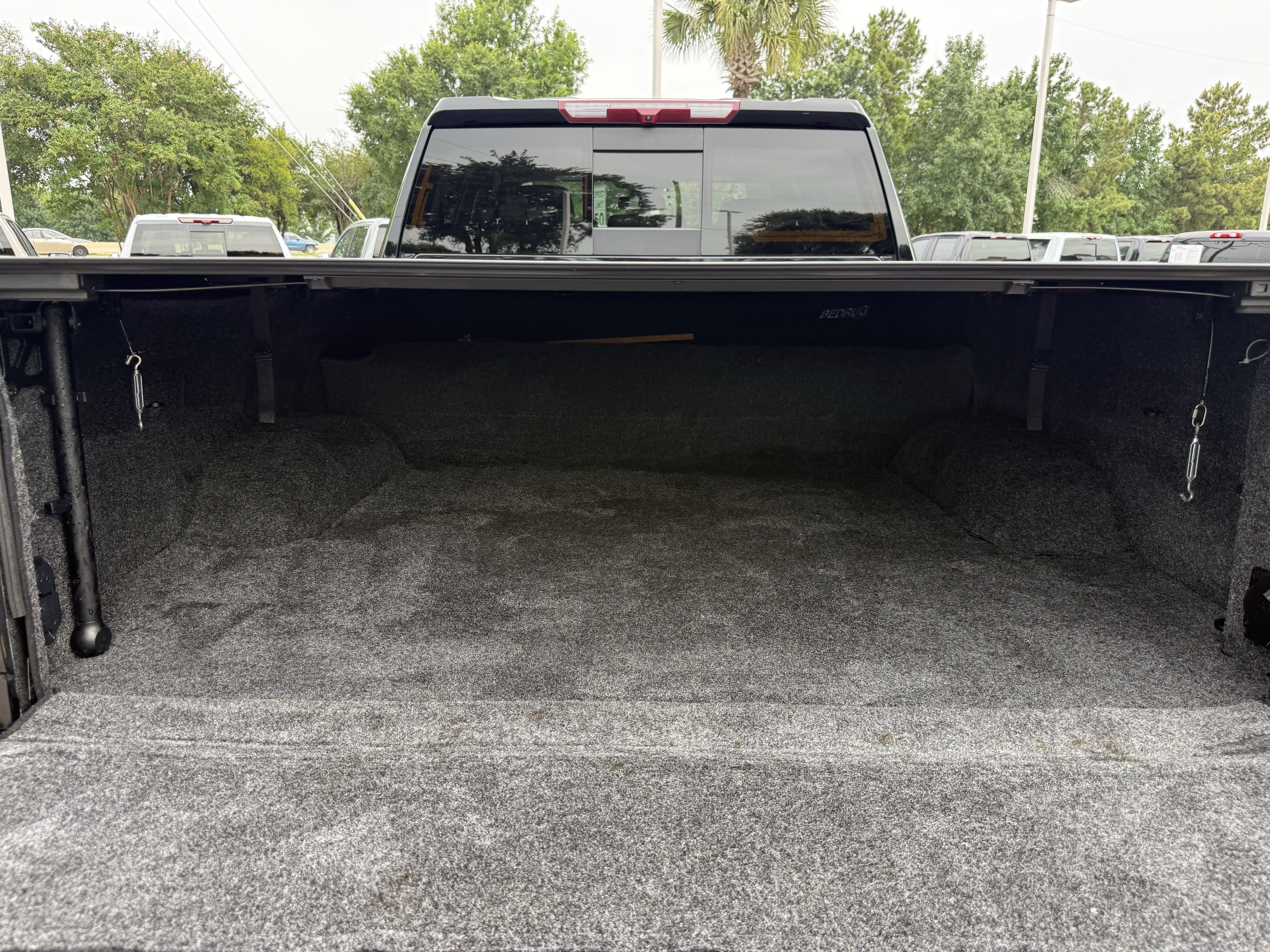 Used 2025 Onyx Black GMC SLT image 29