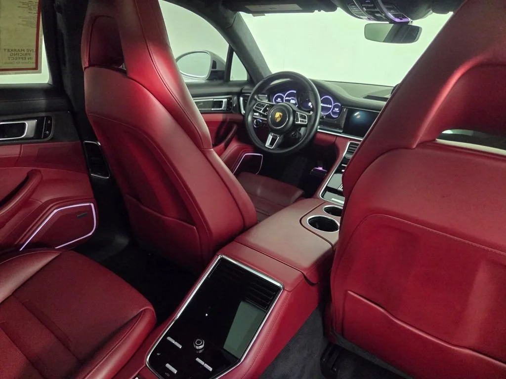 Used 2020 Chalk Porsche Turbo image 32