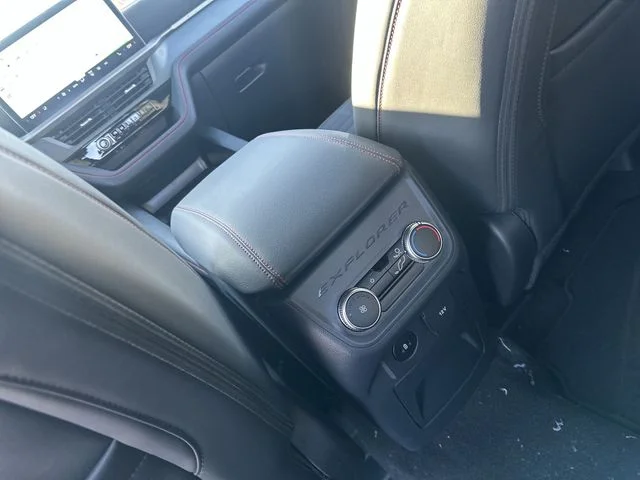 New 2026 Carbonized Gray Metallic Ford ST-Line image 23