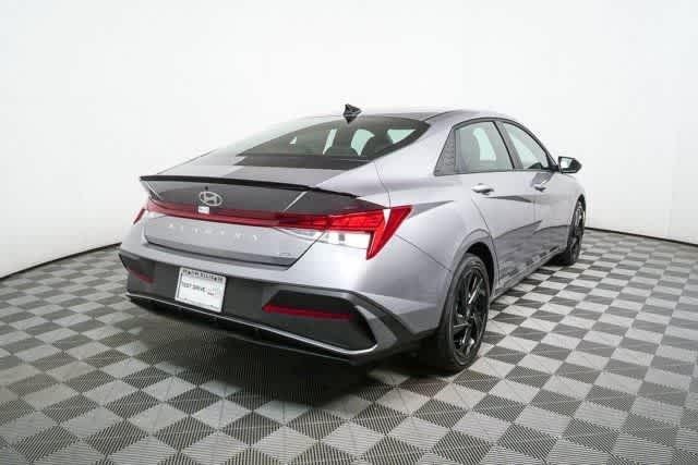 New 2026 Fluid Metal Hyundai SEL Sport image 5