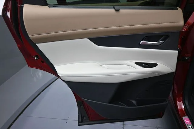 New 2026 Scarlet Ember Tintcoat Nissan Platinum image 10