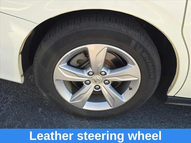 Used 2018  Honda EX-L image 22