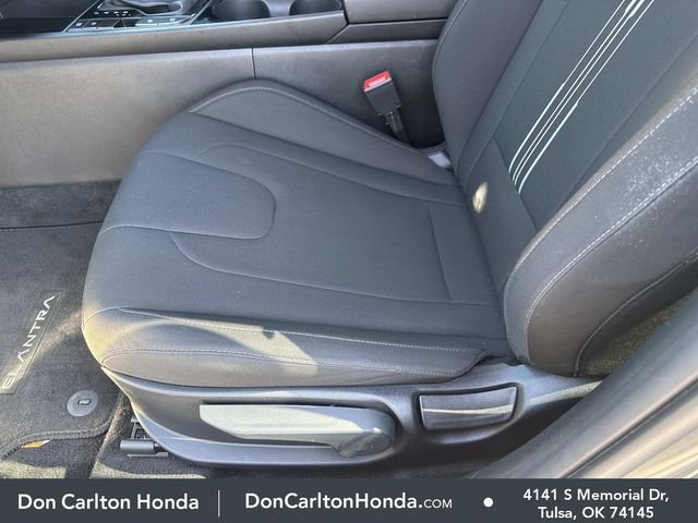 2025 Hyundai Elantra Blue - Photo 11