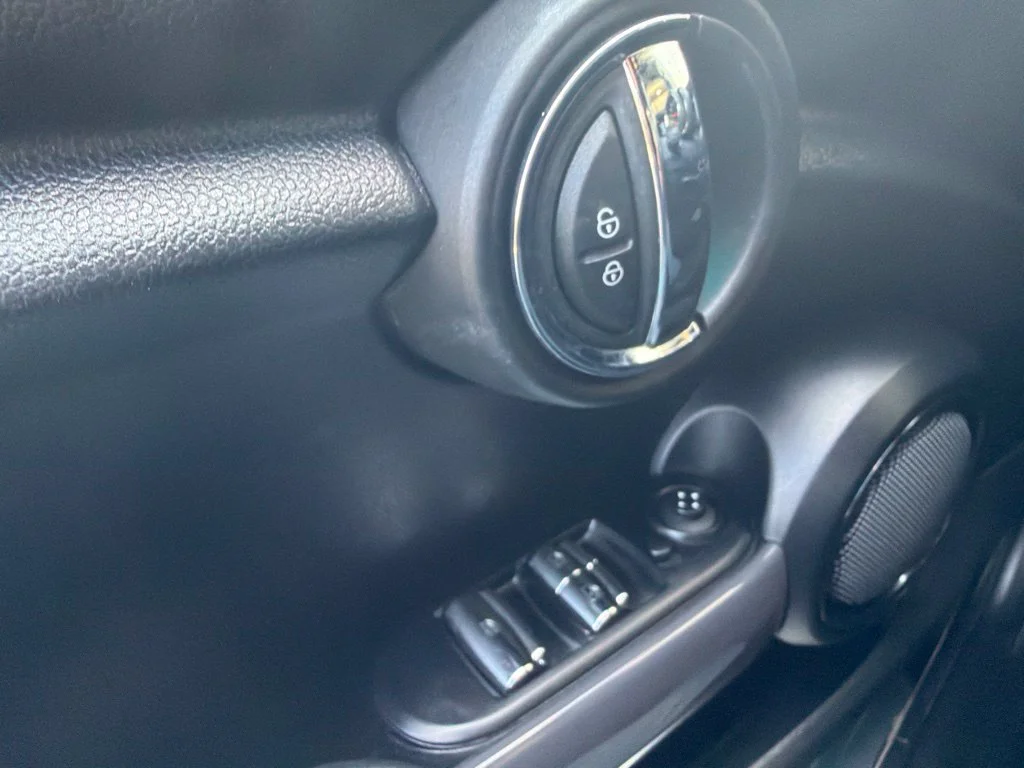 Used 2020 Aqua MINI Classic image 21