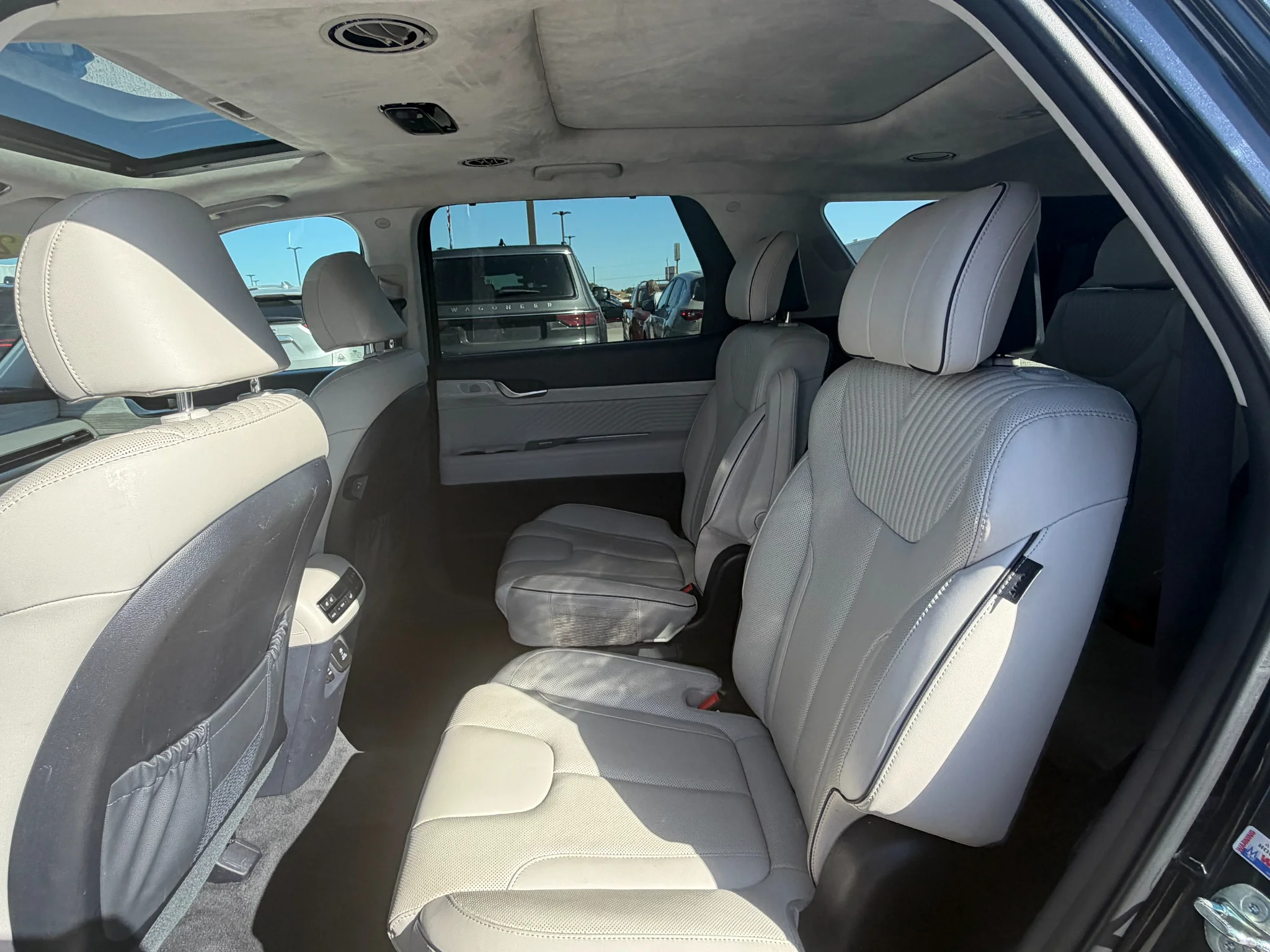 Used 2024 Moonlight Cloud Hyundai Calligraphy image 24