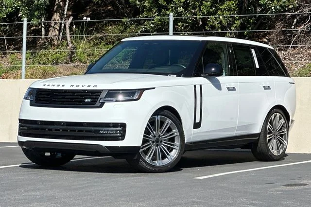 2026 Land Rover Range Rover 3.0 SE SWB's photo