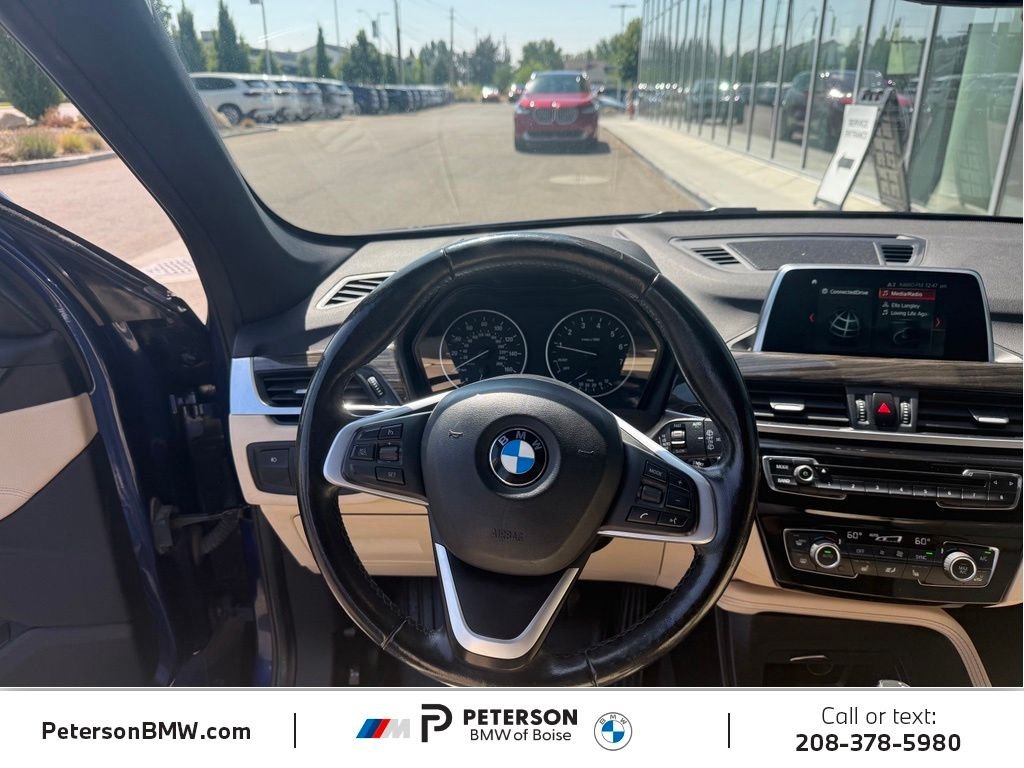 Used 2018 Blue BMW xDrive28i image 17