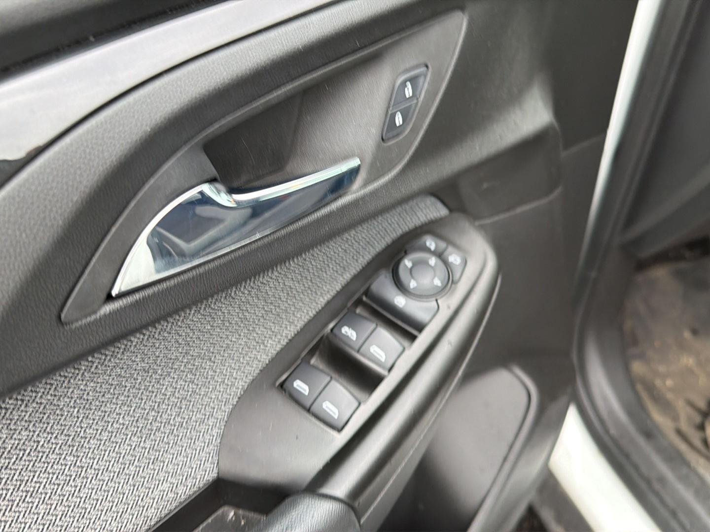 Used 2023 Summit White Chevrolet LT image 11