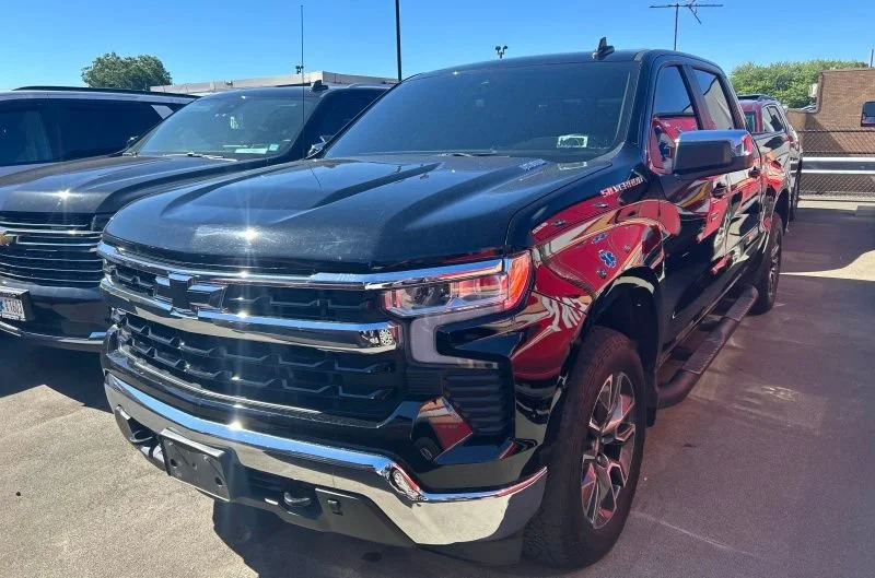 Used 2023 Black Chevrolet LT image 2