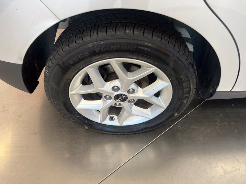 Used 2020 Silver Kia S image 9