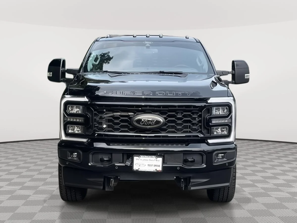 Used 2026 Agate Black Metallic Ford Lariat image 2
