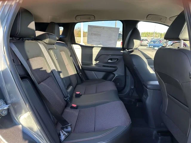 2026 Nissan KICKS SR - Photo 11