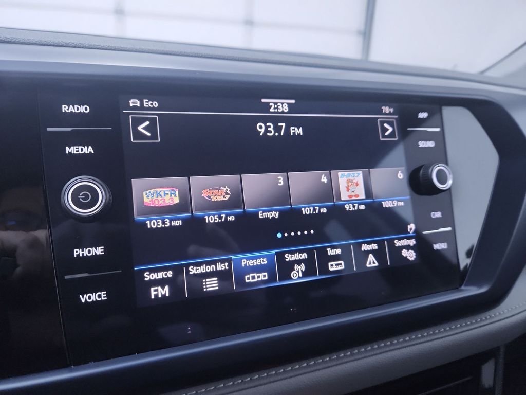 2024 Volkswagen Taos SE - Photo 16