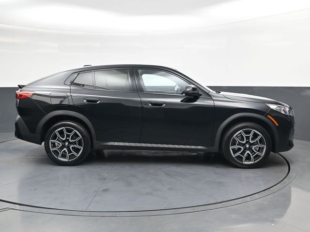 Used 2025 Black BMW xDrive28i image 3