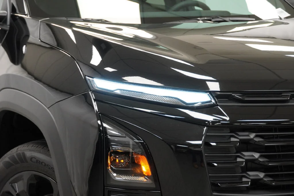 New 2027 Mosaic Black Metallic Chevrolet LT image 31