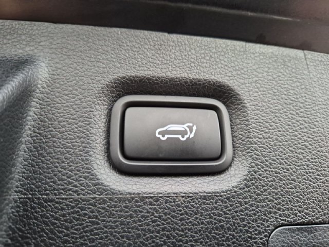 Used 2023 Gray Hyundai SEL image 27