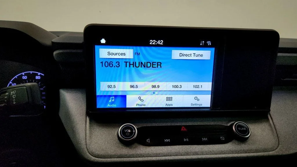 Used 2022 Shadow Black Ford XLT AWD SuperCrew image 18