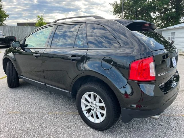 Used 2013 Black Ford SE image 3
