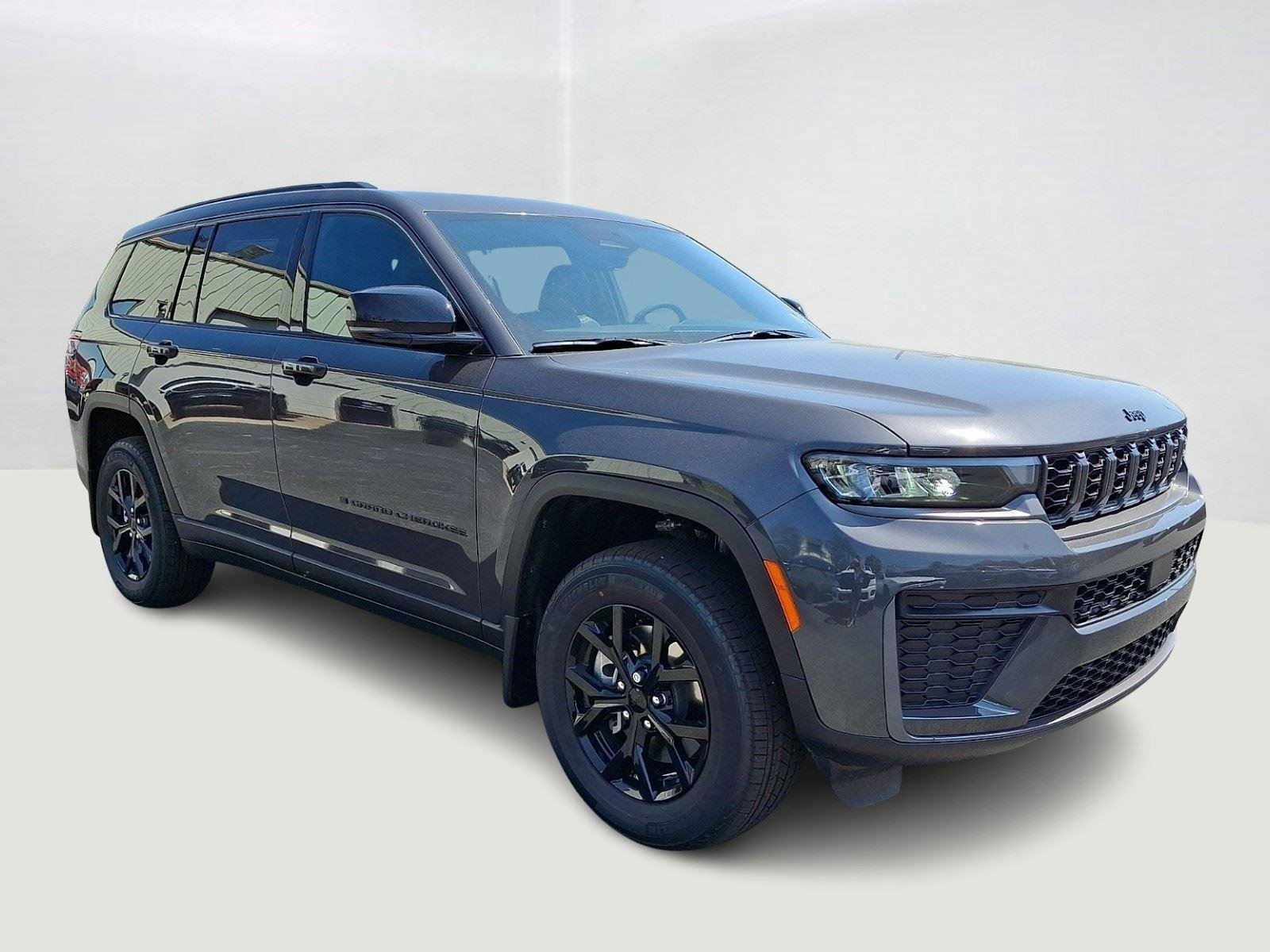 New 2026 Baltic Gray Metallic Clear-Coat Exterior Paint Jeep Laredo Altitude image 2
