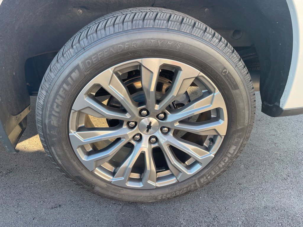Used 2022 Beige Chevrolet High Country image 11