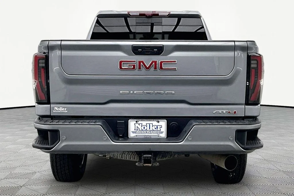 Used 2024 Sterling Metallic GMC AT4 image 4