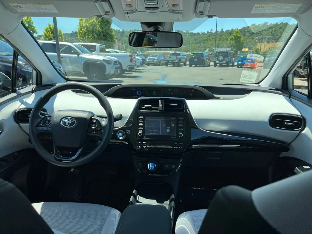 Used 2022 Beige Toyota L image 6