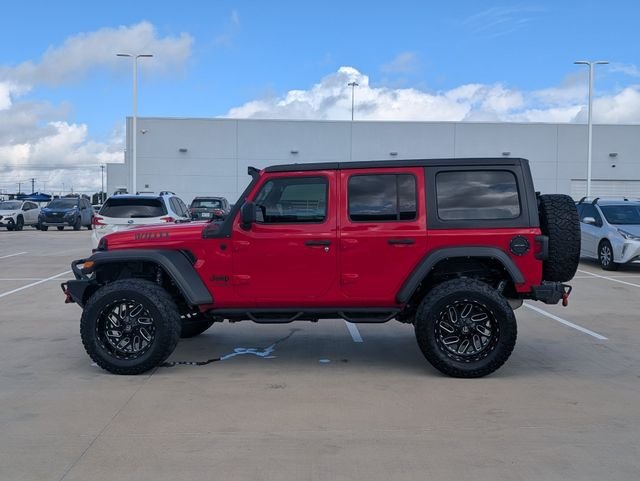 Used 2022 Red Jeep Unlimited Willys image 3