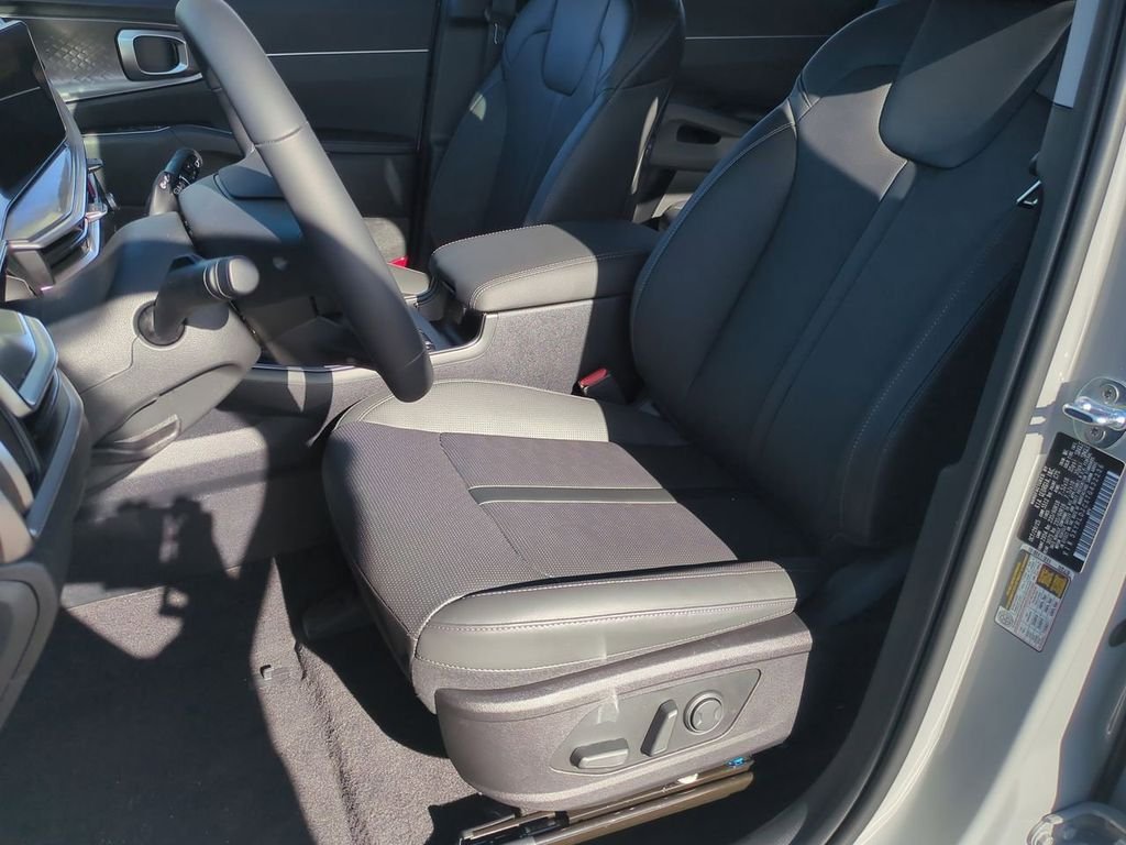 2026 Kia Sorento S - Photo 18