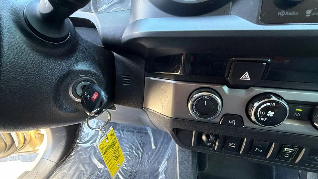 Used 2016 Quicksand Toyota SR5 image 17