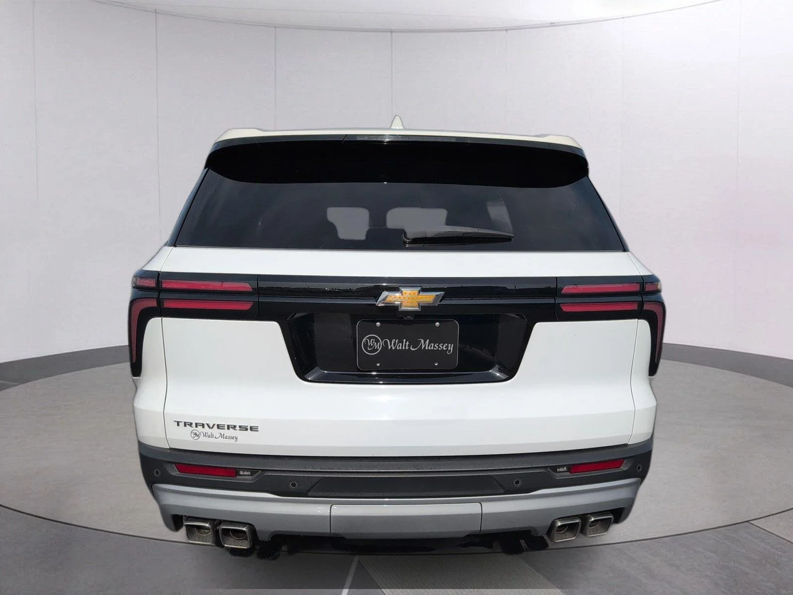 Used 2025 Summit White Chevrolet LT image 6