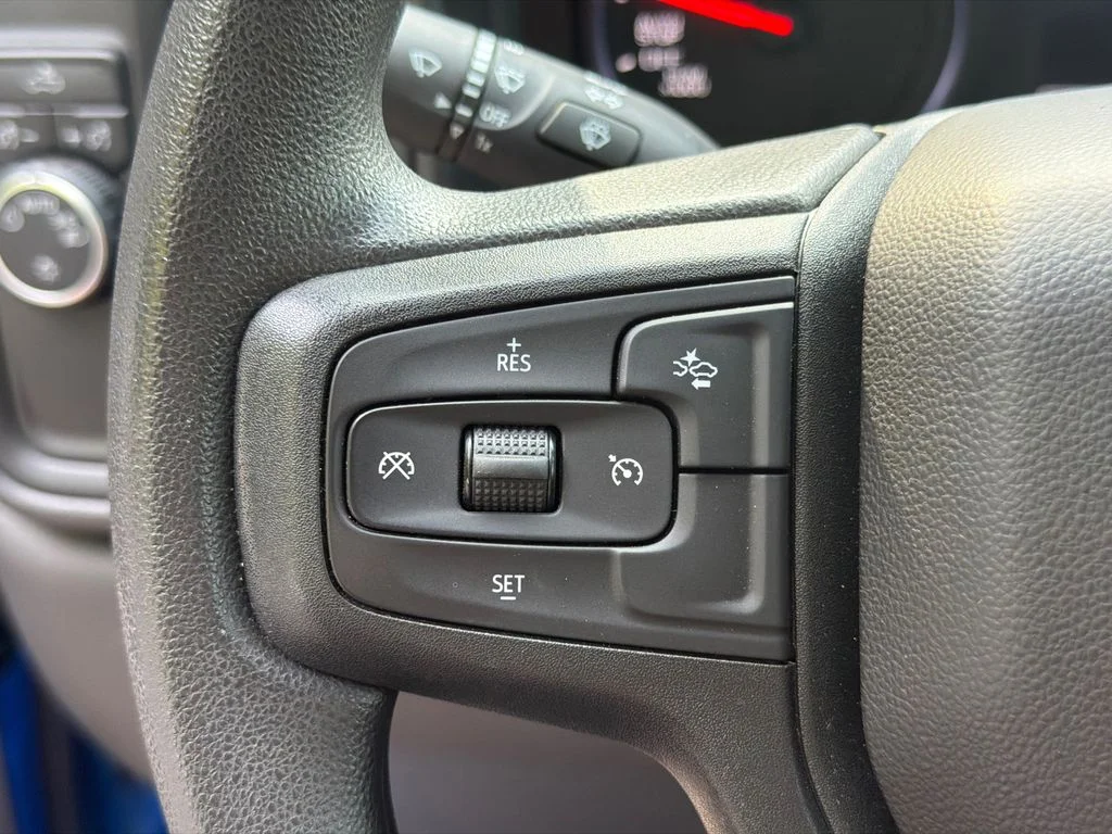 Used 2025 Blue Chevrolet Custom image 24