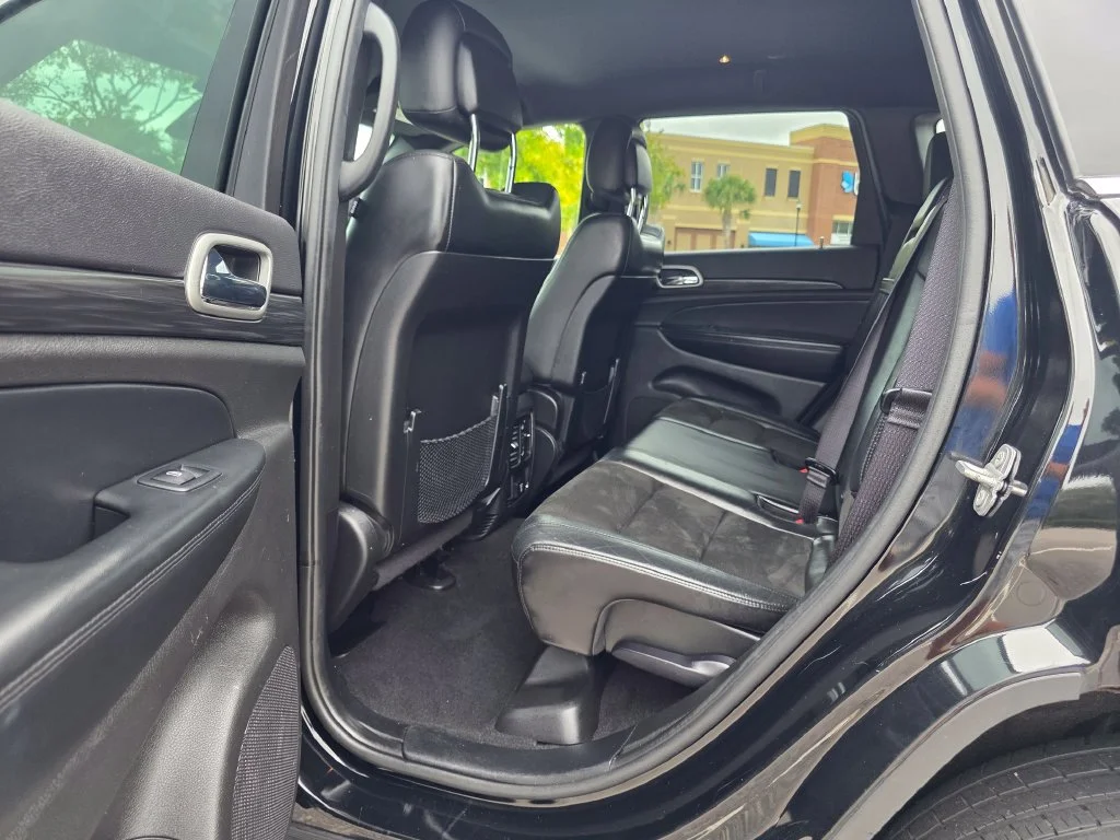 Used 2021  Jeep Laredo X image 26