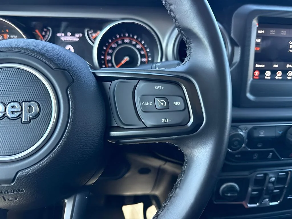 Used 2022 Black Jeep Sport image 14