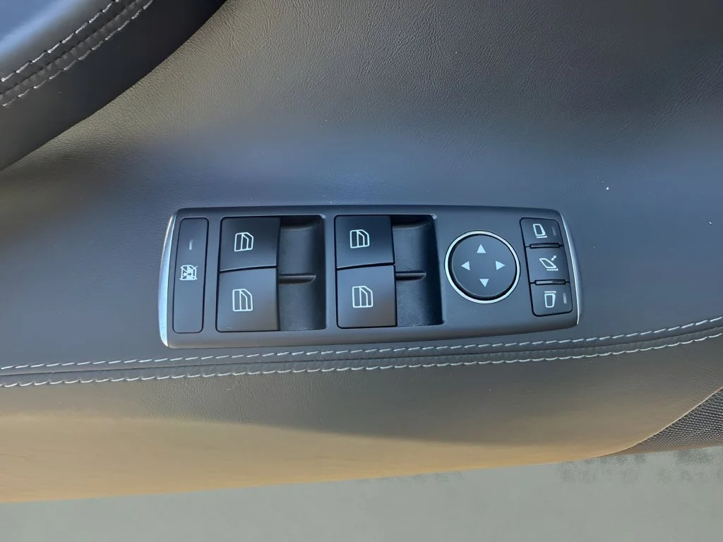 Used 2020  Tesla Performance image 26