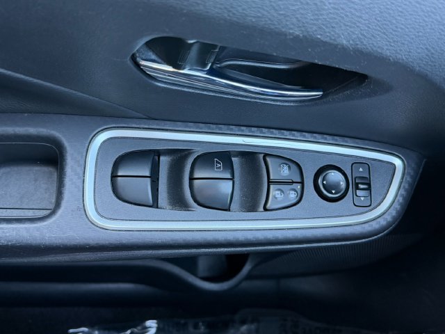 Used 2024 White Nissan 1.6 SR image 14