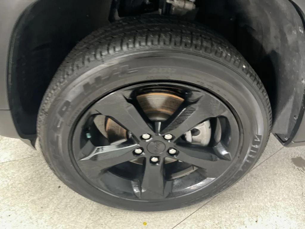 Used 2025 Black Jeep Altitude X image 10
