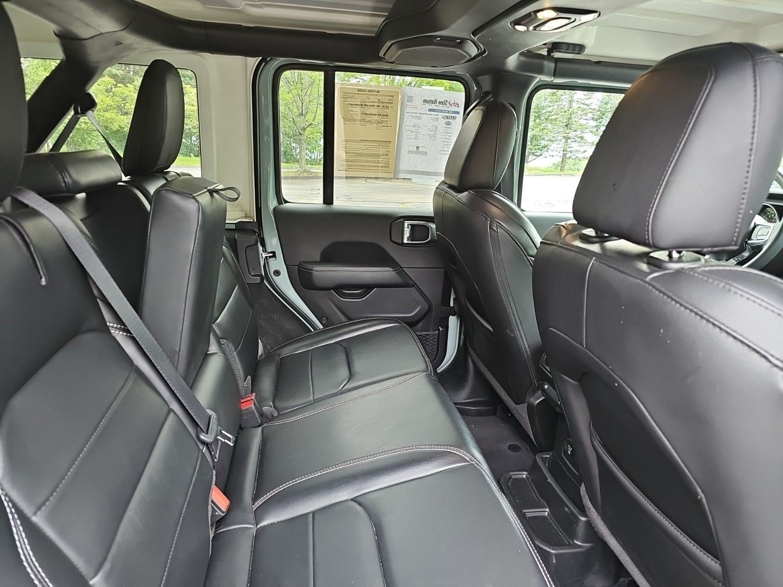 Certified Used 2023 Earl Clearcoat Jeep Sahara image 14